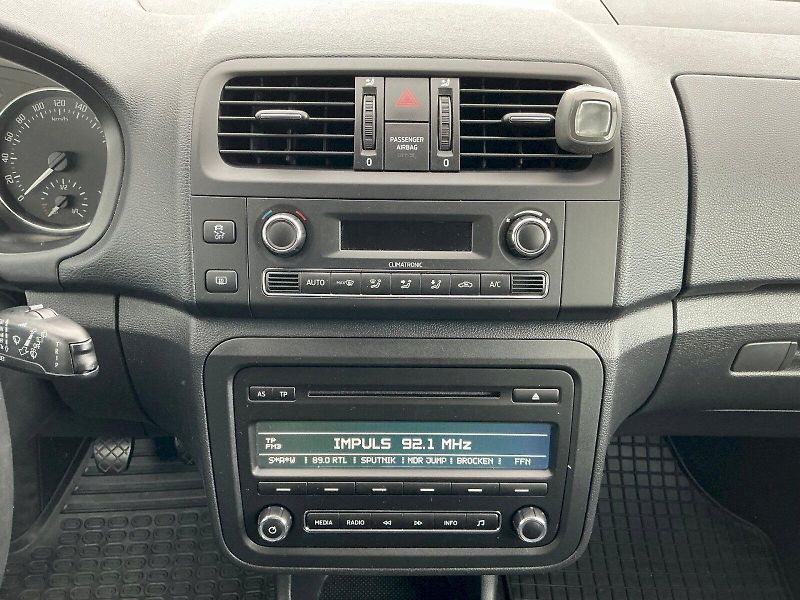Škoda Roomster (2015) 1.2 TSI Style - fotka 19 z 23