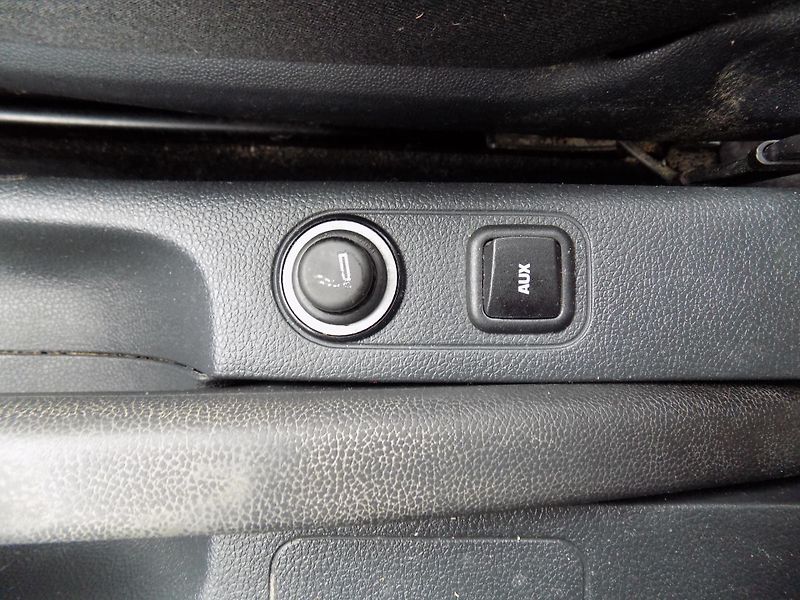 Škoda Roomster 1,2 TSI 63 KW ACTIVE, KLIMA - fotka 35 z 56