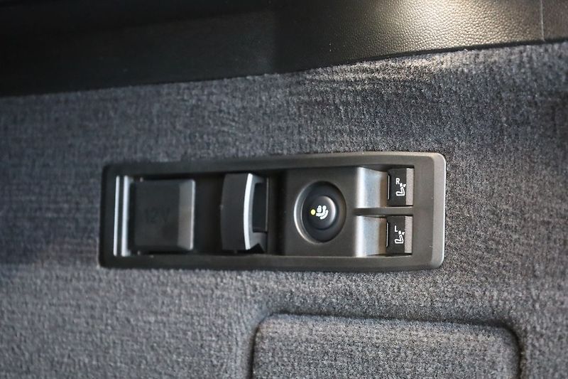 BMW Ostatní xDrive60, Masáž, Ventilace - fotka 7 z 41