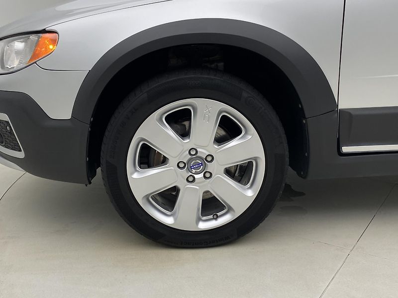 Volvo XC70 3.2 AWD MOMENTUM AUT CZ - fotka 30 z 42
