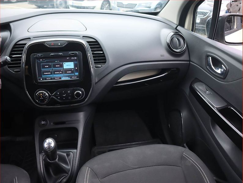 Renault Captur (2017) 0.9 TCe, Serv.kniha, Navi - fotka 8 z 19