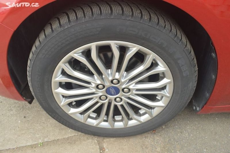 Ford Mondeo 2,0 TDCI 4x4 AT8 - fotka 19 z 24