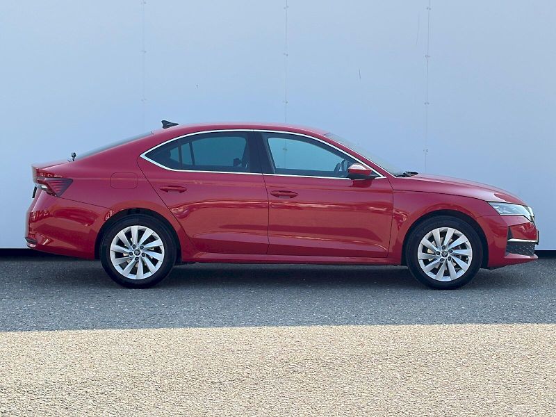 Škoda Octavia (2025) DSG 1.5 TSI / 110kW / TOP SELE - fotka 8 z 35
