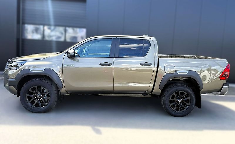 Toyota Hilux Invincible - fotka 5 z 9