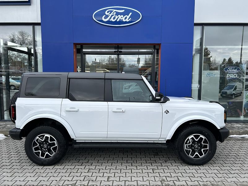 Ford Bronco 2.7 EcoBoost 246kW OUTER BANKS - fotka 4 z 32