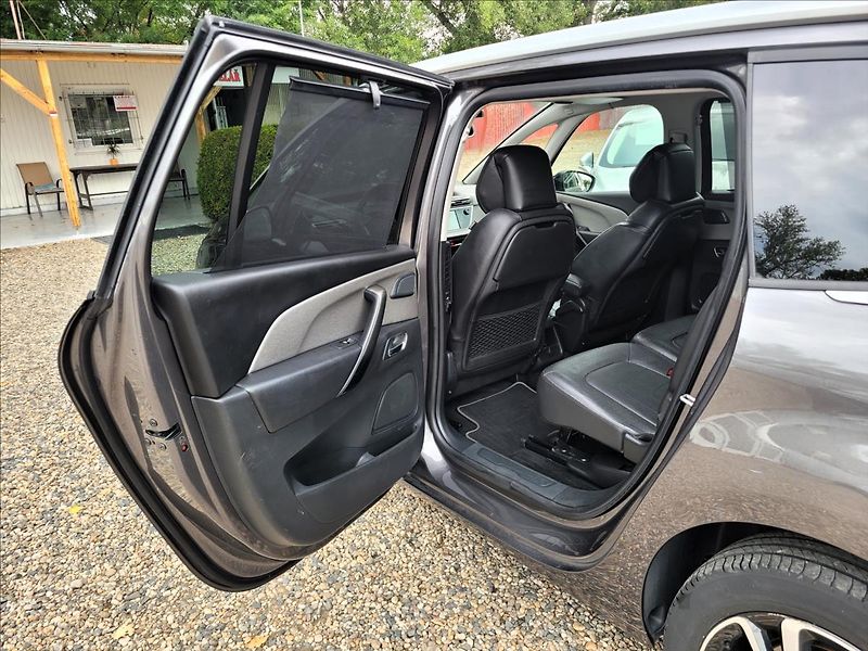 Citroën Grand C4 SpaceTourer 1,5 hdi,7 MÍST,KŮŽE,VÝHŘEV,NAV - fotka 13 z 50
