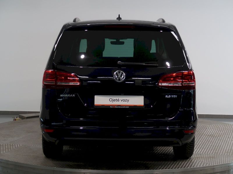 Volkswagen Sharan (2016) HIGHLINE 2.0TDI 110KW DSG 7MÍS - fotka 9 z 36