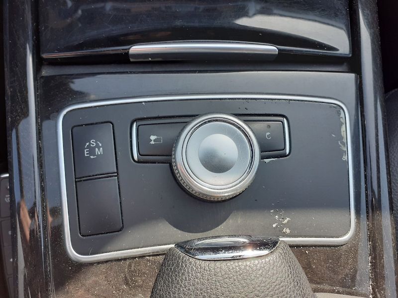 Mercedes-Benz Třídy E (2010) 3.0 6V CDi 4x4 - fotka 17 z 31