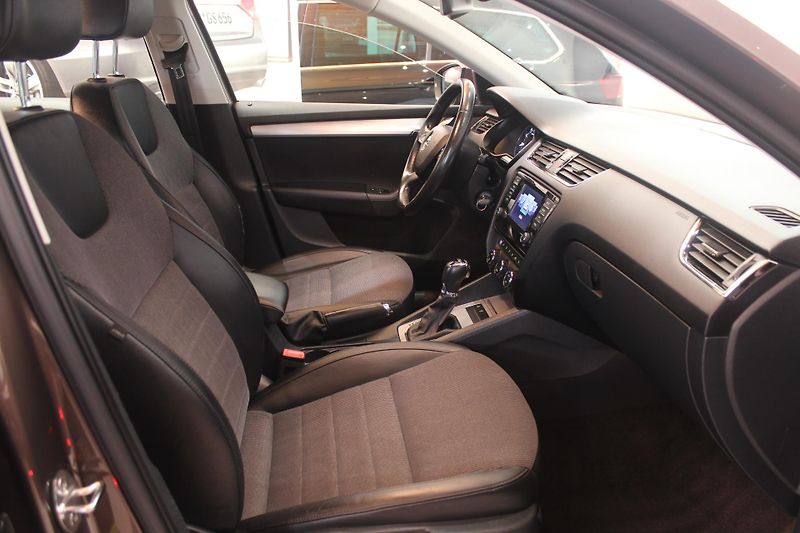 Škoda Octavia (2014) 1.2TSI DSG Elegance  - fotka 21 z 29