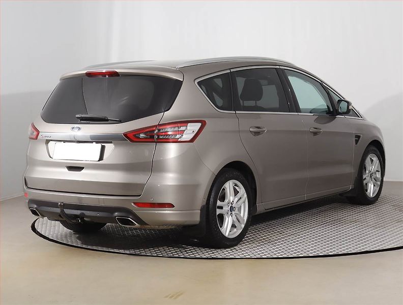 Ford S-MAX (2017) 2.0 TDCi, 4X4, Automat, Navi - fotka 5 z 19