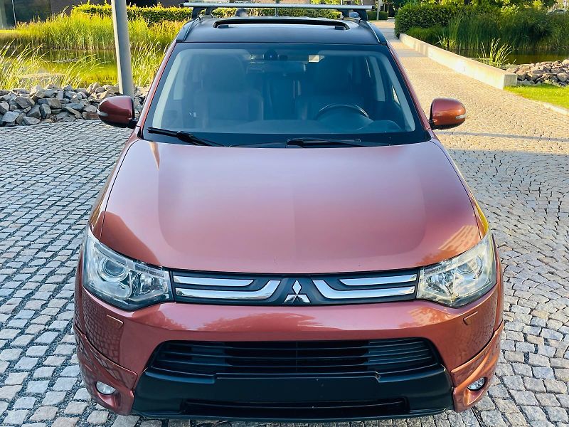 Mitsubishi Outlander 2.2D 4x4 7MÍST KAMERA SERVISKA - fotka 5 z 50