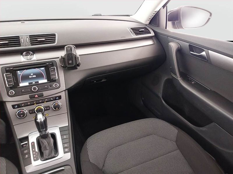 Volkswagen Passat (2012) Comfortline 2.0 TDI, Automat - fotka 8 z 25