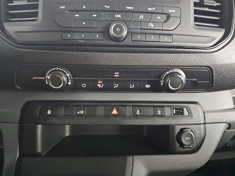Toyota ProAce City Verso (2022) LONG 2.0D 106kW ACTIVE EXTRA - fotka 12 z 21