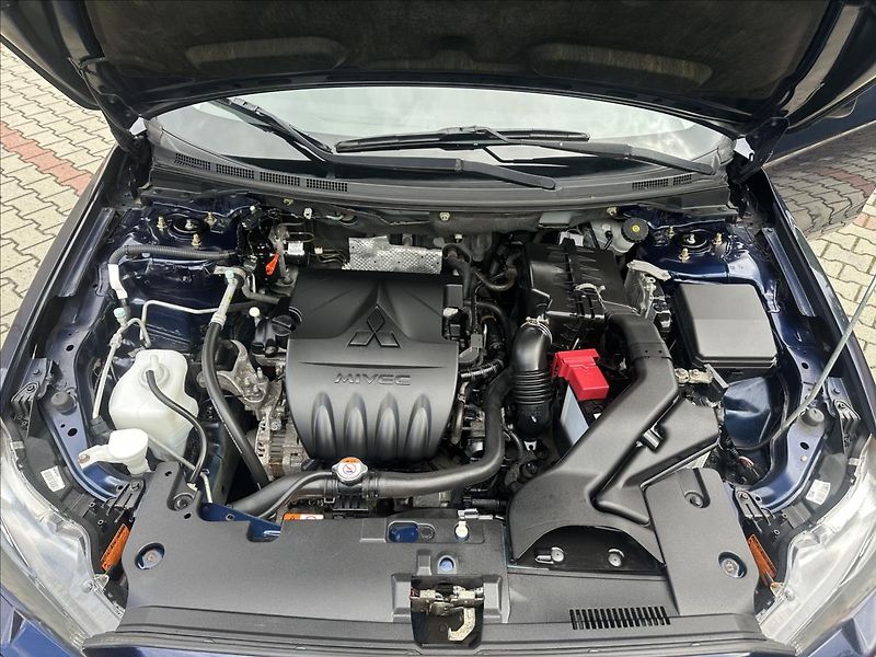 Mitsubishi Lancer 1,6 1.majitel - fotka 10 z 22