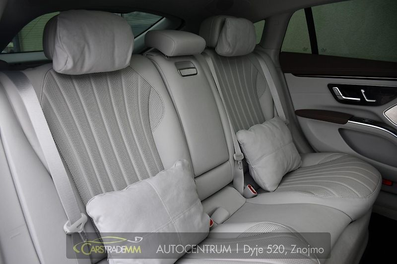 Mercedes-Benz EQS 580 4M HYPERSCREEN K360° 1M - fotka 19 z 59