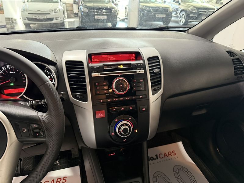 Kia Venga 1,4   i KLIMA NOVÉ ROZVODY - fotka 12 z 30
