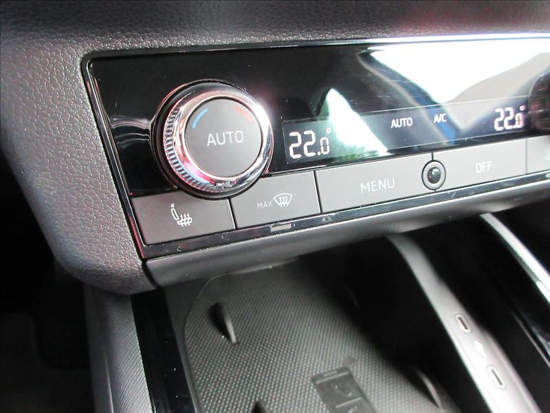 Škoda Scala 1,5 TSi DSG, Style, LED, Nové - fotka 28 z 35
