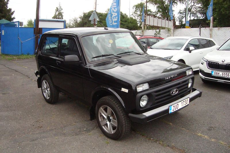 Lada Niva (2026) LEGEND, 1.7i,4x4,Nové,STK 8/28 - fotka 9 z 63