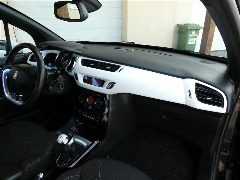 Citroën DS3 1,6 i 16V digi.klima, serviska - fotka 30 z 45