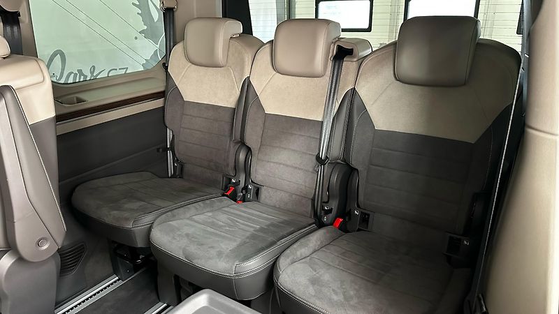 Volkswagen Multivan TAŽNÉ / ZÁRUKA / TOP STAV - fotka 23 z 51