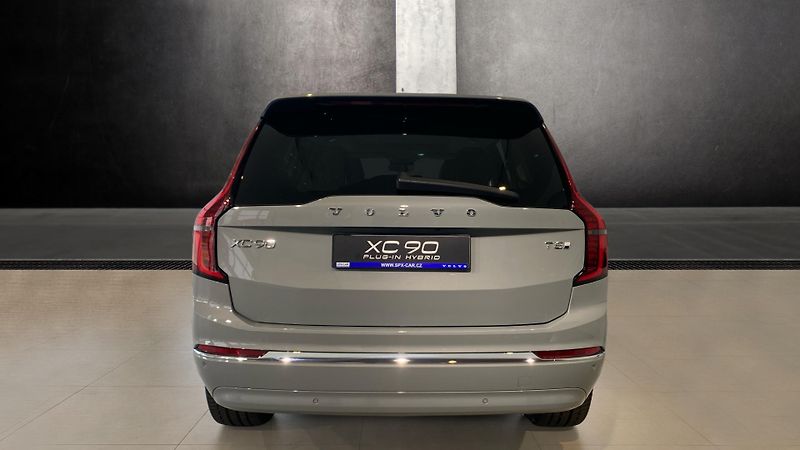 Volvo XC90 (2025) ULTRA BRIGHT, T8 AWD, 228+107 - fotka 7 z 15