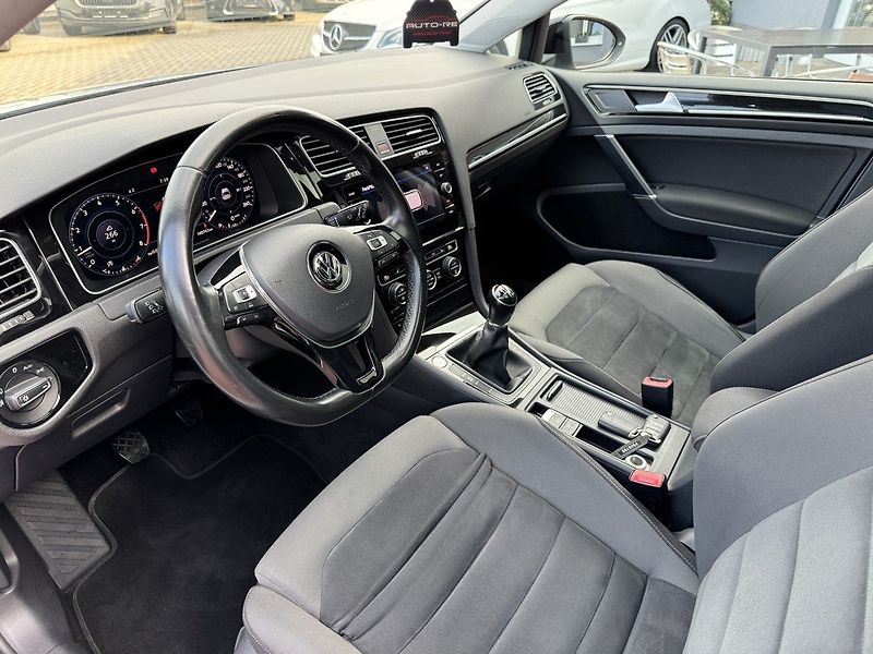 Volkswagen Golf (2017) 1.4TSi HighLine LED Navi Pano - fotka 27 z 50