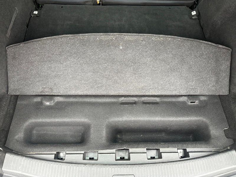 Renault Mégane III Sportour 1.5 DCi 81kW/Navi - fotka 20 z 34