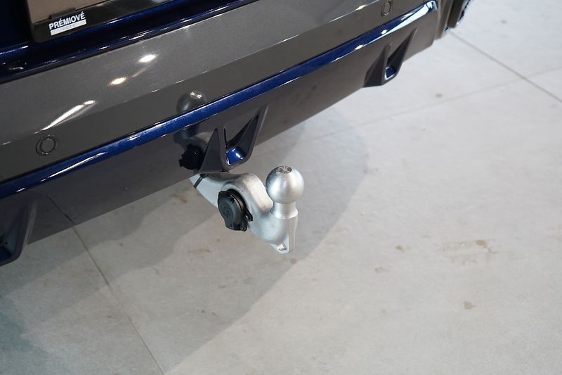 BMW X6 30d xDrive, Vzudch, Masáž - fotka 16 z 47