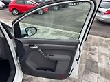 Volkswagen Touran (2014) Comfortline 1.6 TDI 77kW - náhled 23