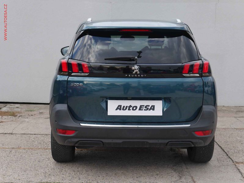 Peugeot 5008 (2018) 1.2PT, Allure, AT - fotka 5 z 21