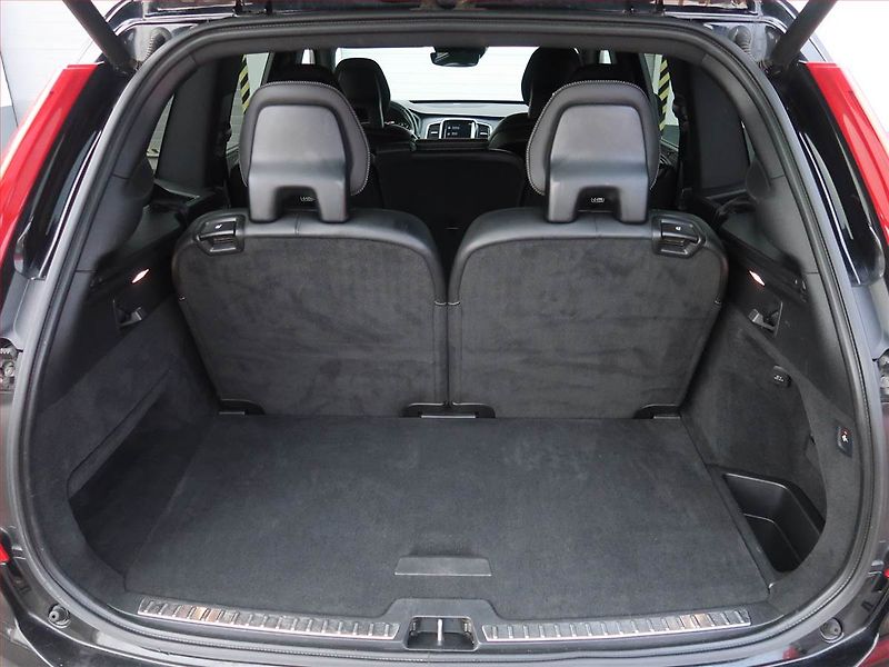 Volvo XC90 (2019) D5 AWD - fotka 16 z 31
