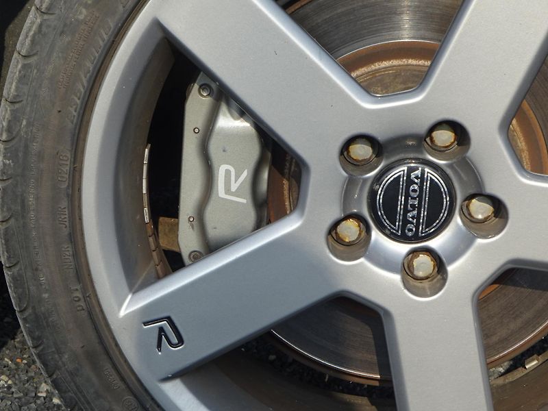 Volvo V70 2.5T 220kW R AWD AUTOMAT - fotka 30 z 32