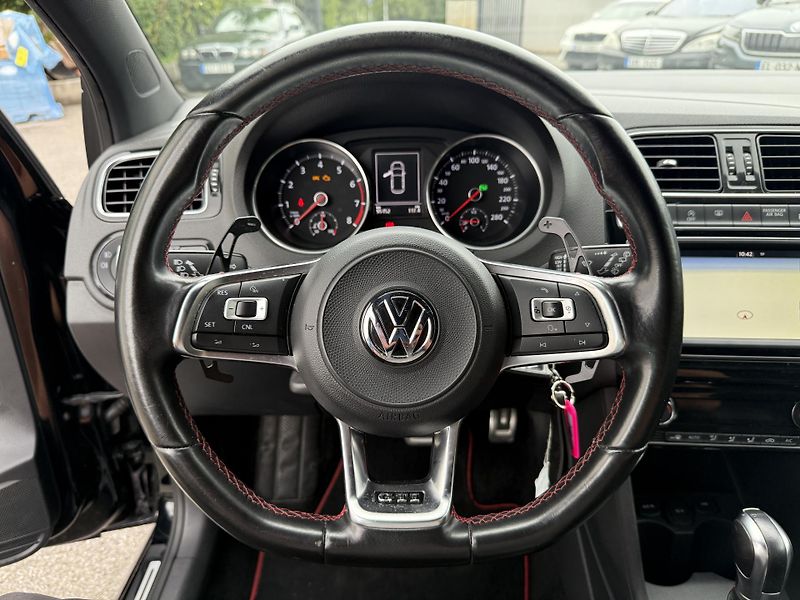 Volkswagen Polo V 1.8 GTI 141 kW - fotka 12 z 21