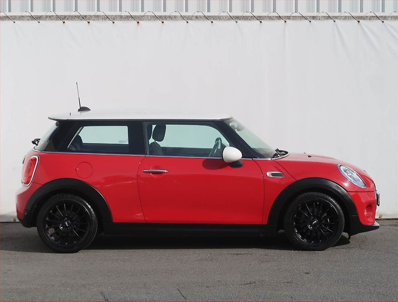 Mini Ostatní (2017) Cooper, Automat, Navi - fotka 6 z 21