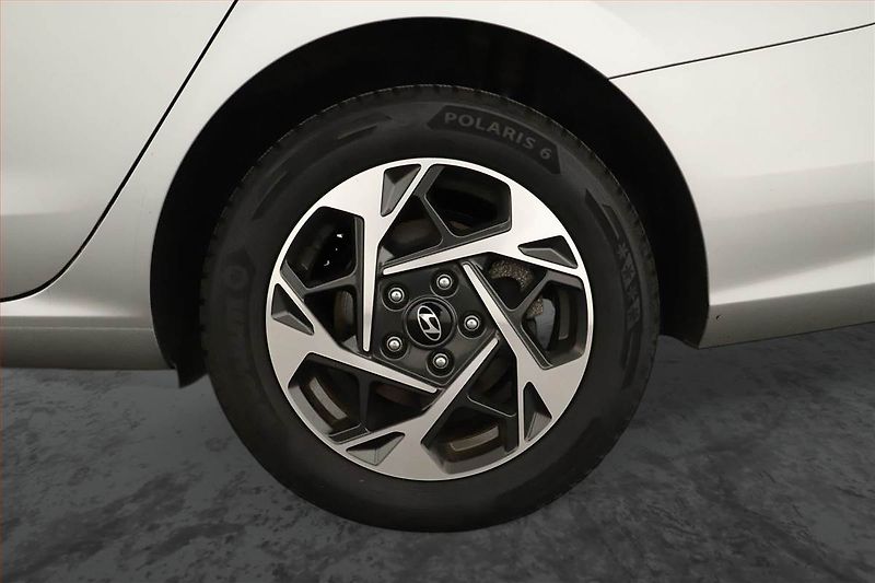 Hyundai i30 (2024) Smart 1.0 T-GDI, ČR,1.maj - fotka 11 z 13