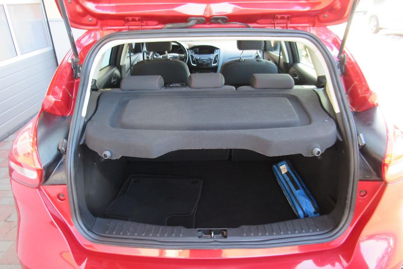 Ford Focus 1.0 92kW AUT. KLIMA  - fotka 20 z 22