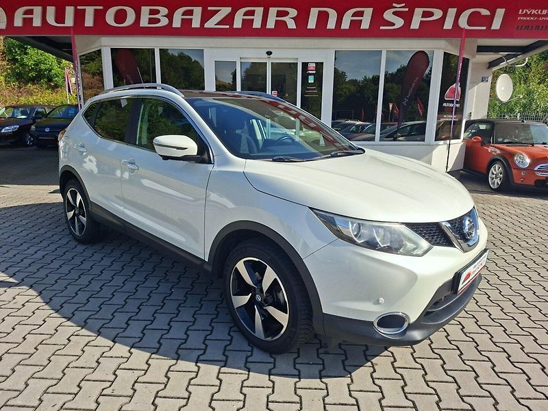 Nissan Qashqai (2017) 1.5dCi 81kW 6MAN -VÝBAVA! - fotka 2 z 42