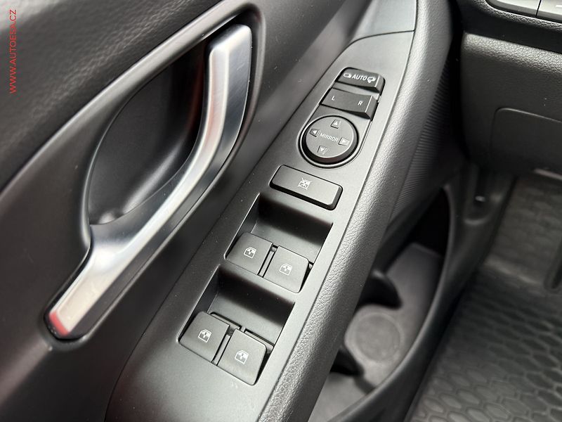 Hyundai i30 (2023) 1.0 T-GDi, ČR, Smart - fotka 11 z 18
