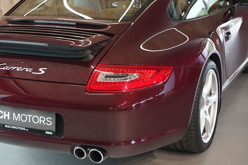 Porsche 911 Carrera S, Manuál, Bose, Navi - fotka 12 z 40