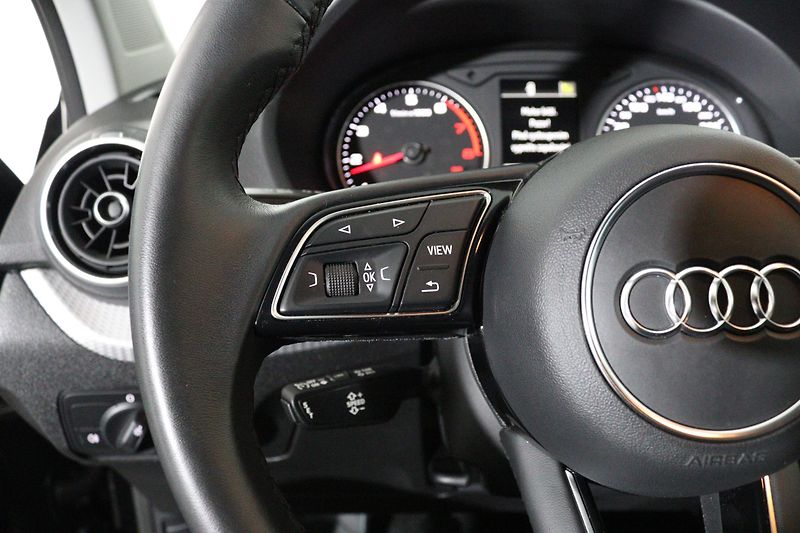 Audi Q2 30 TFSI 81 kW - fotka 18 z 26