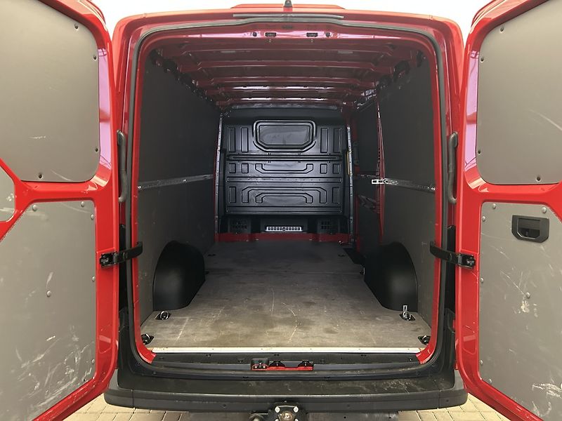 Volkswagen Crafter 2.0 TDI L3H2 - fotka 21 z 25