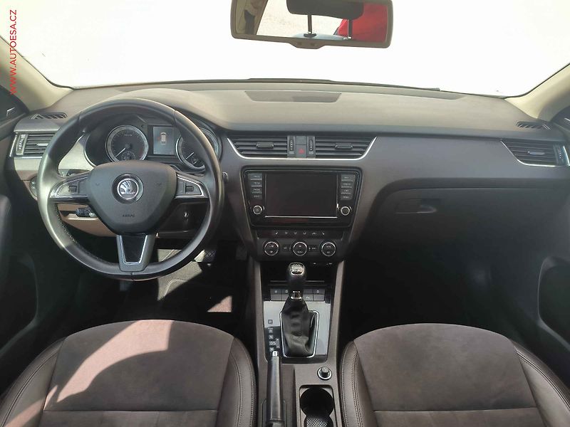Škoda Octavia (2016) 2.0 TDi, L&K, DSG, STK8/28 - fotka 8 z 25