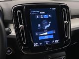 Volvo XC40 T3 MOMENTUM AUT REZERVACE - náhled 38