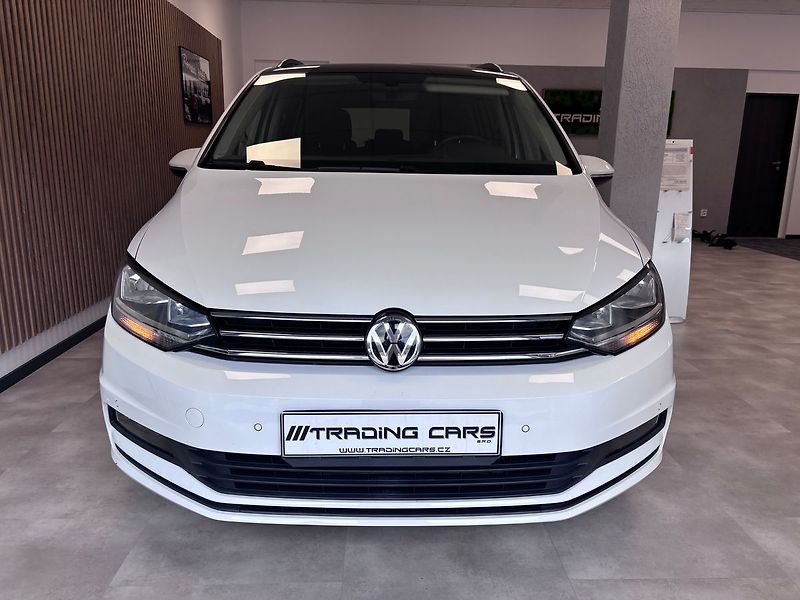 Volkswagen Touran 2.0 TDI BLACK EDITION - fotka 2 z 31