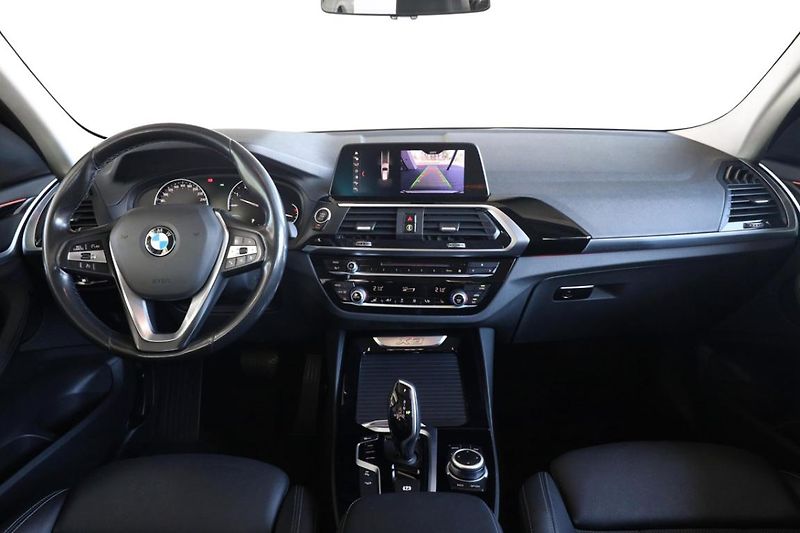 BMW X3 xDrive30i - fotka 4 z 21