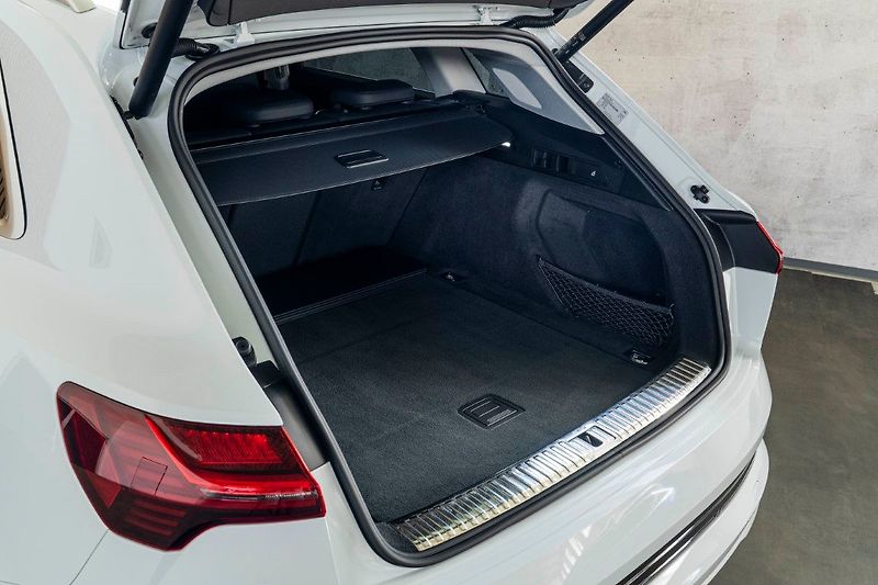 Audi e-tron 55 300kW Matrix Tažné ZÁRUKA - fotka 35 z 37