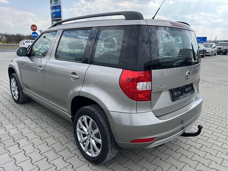 Škoda Yeti (2016) 1.2 TSI-81kW - fotka 8 z 14