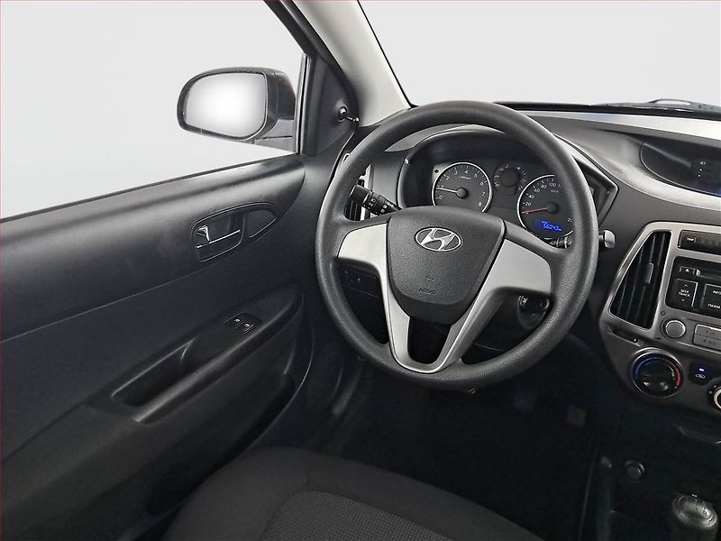 Hyundai i20 (2013) 1.2 - fotka 7 z 13