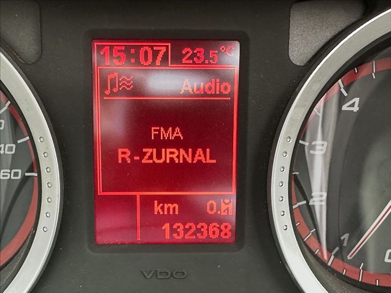 Alfa Romeo Spider 2,2 JTS 185PS  Exclusive - fotka 37 z 48