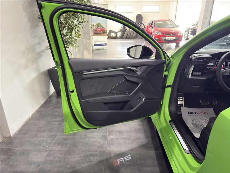 Audi RS 3 2,5   TFSI B&O 1.MAJ ČR DPH - fotka 6 z 46